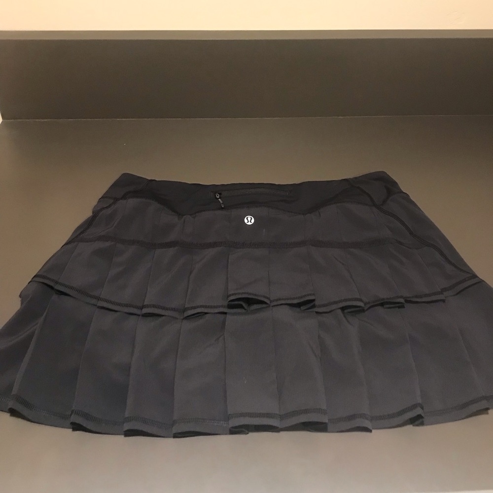 Lululemon Size 10 Tall Pace Rival Skirt (Black)